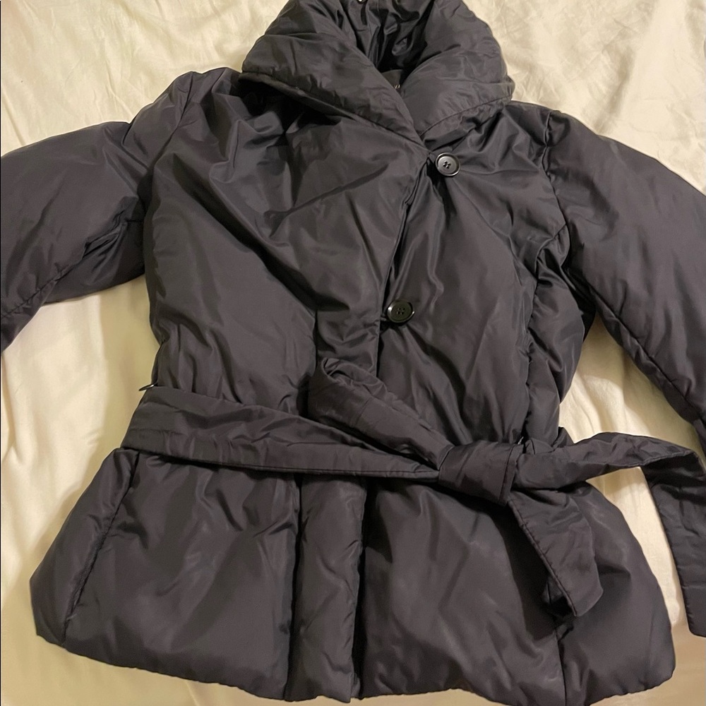 BCBG LIGHT WEIGHT PUFFER JACKET